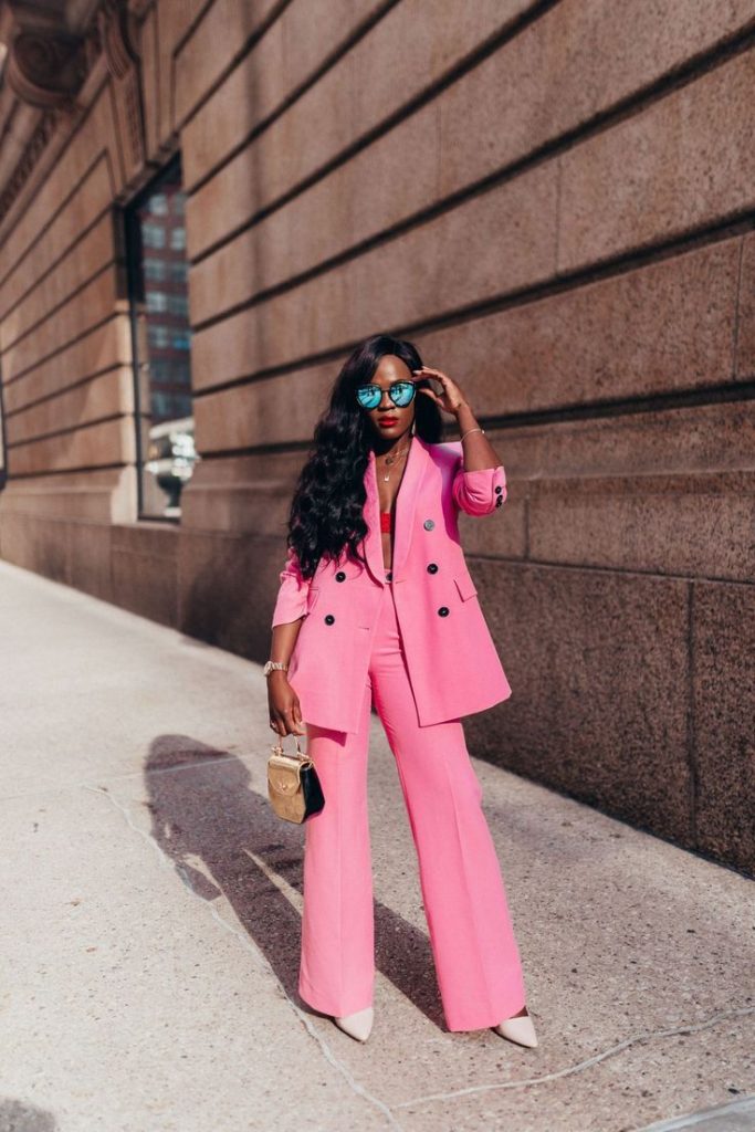 2 Ways to Wear a Pink Suit